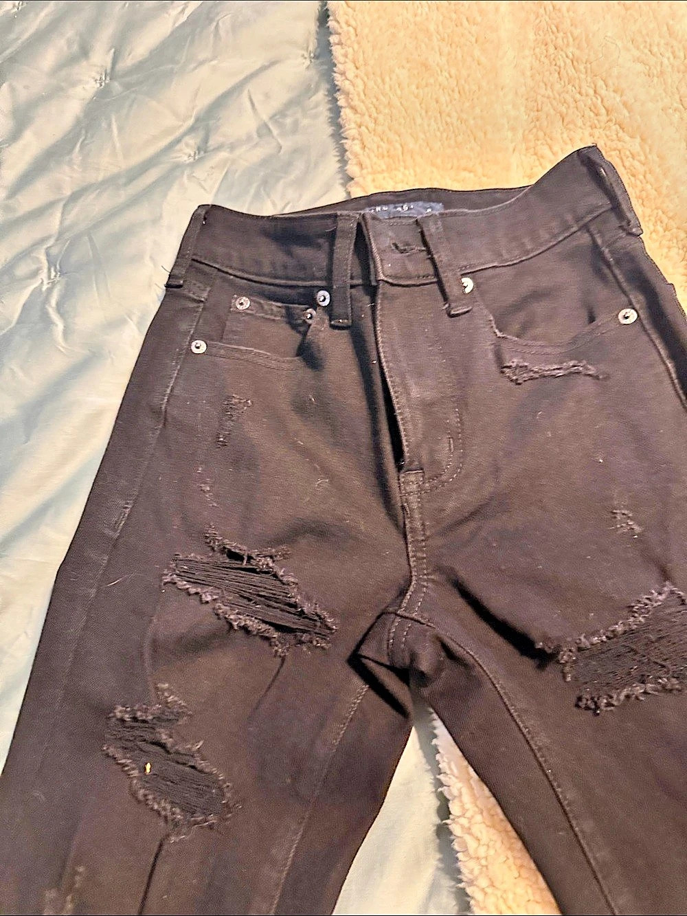 American Eagle AE High-Waisted Ripped Jegging Women's Distressed Black Jeans